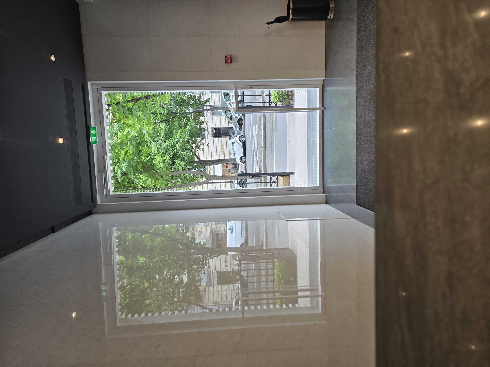 54avenueMontaigne de Paris, France